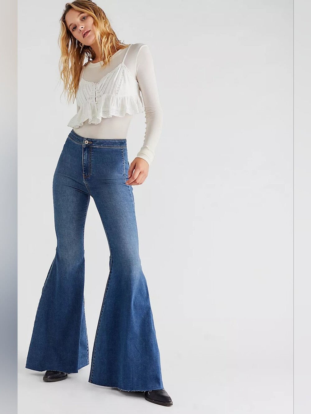 Free People WE THE FREE Just Float On Dramatic Flare Jeans w Frayed Hem, Size 30